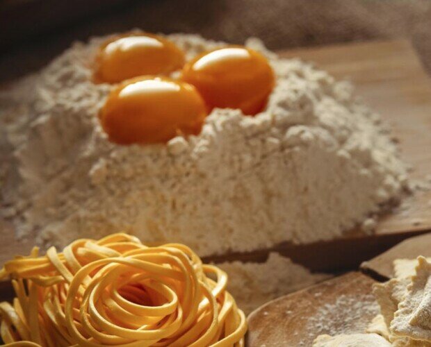 30 tuorli. 30 Tuorli oggi produce con cura pasta fresca, ripiena e tipica piemontese.