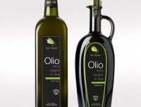 Olio di Oliva. Olio Extravergine Delicato e Intenso