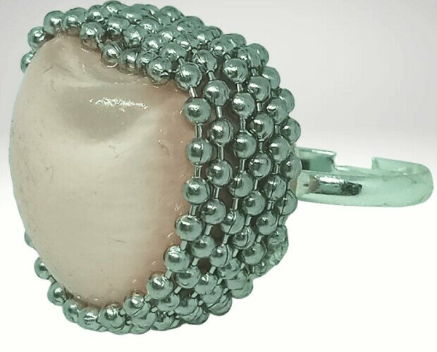 Anello ROCKABILLY Vortice Cuore Ros. Anello maxi regolabile in perla di resina a forma di cuore e vortice di catena