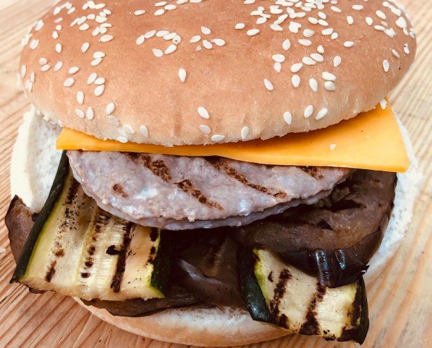 bigburger. produzione di una linea di panini freschi varie farciture in ATM