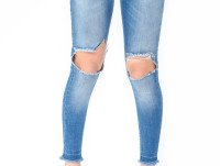 Jeans. JEANS SKINNY  VESTIBILITà SUPER SLIM