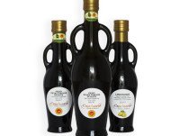 Olio di Oliva. Il nostro olio DOP “Colline Salernitane” è un olio di categoria superiore, con la garanzia del marchio Denominazione di Origine Protetta. Ottenuto esclusivamente con spremitura a freddo delle olive.