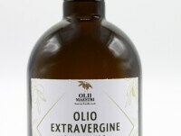 Olio Extra Vergine di Oliva. Monocoultivar Coratina 100% italiano, estratto a freddo. Fruttato intenso.